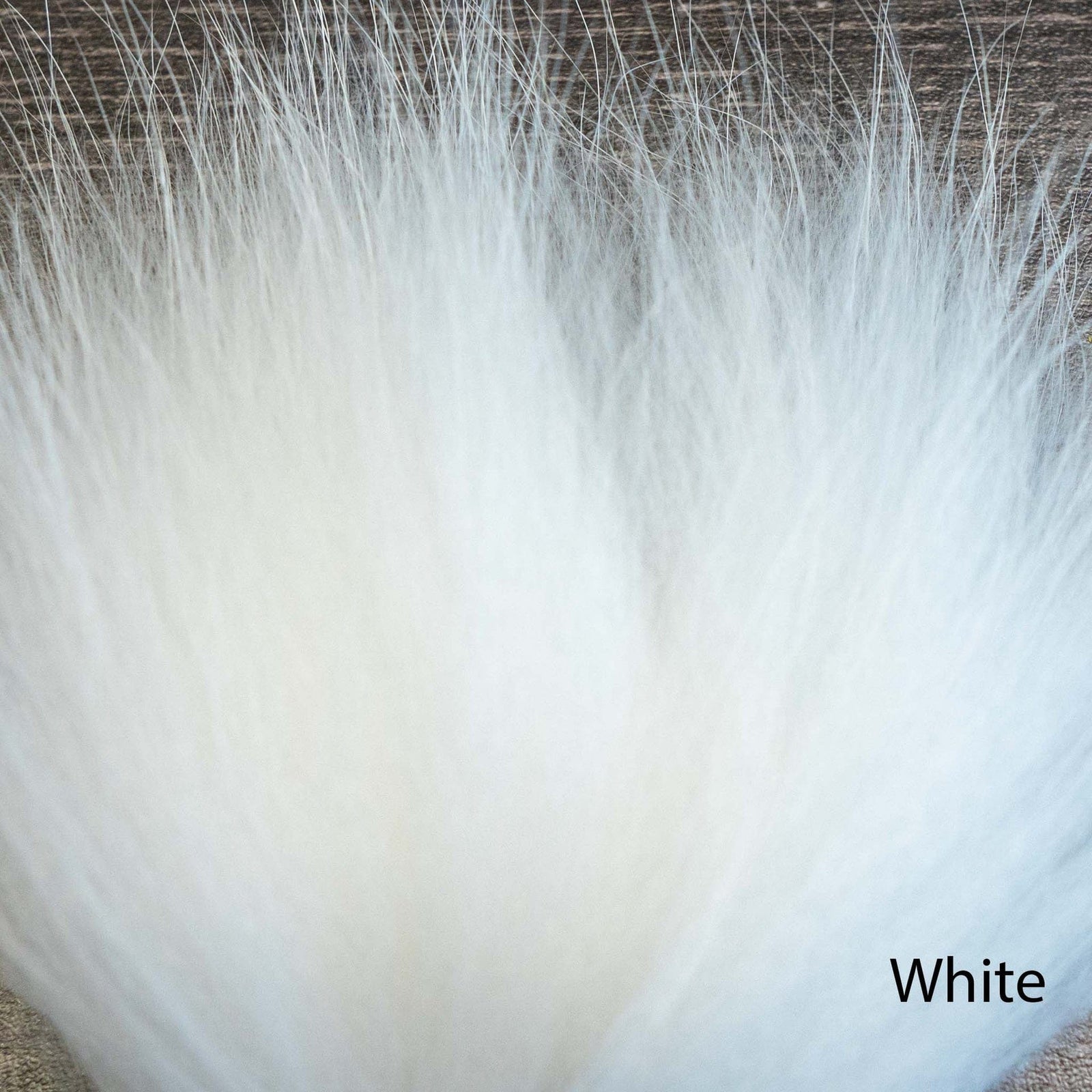 Finn Racoon Hair White