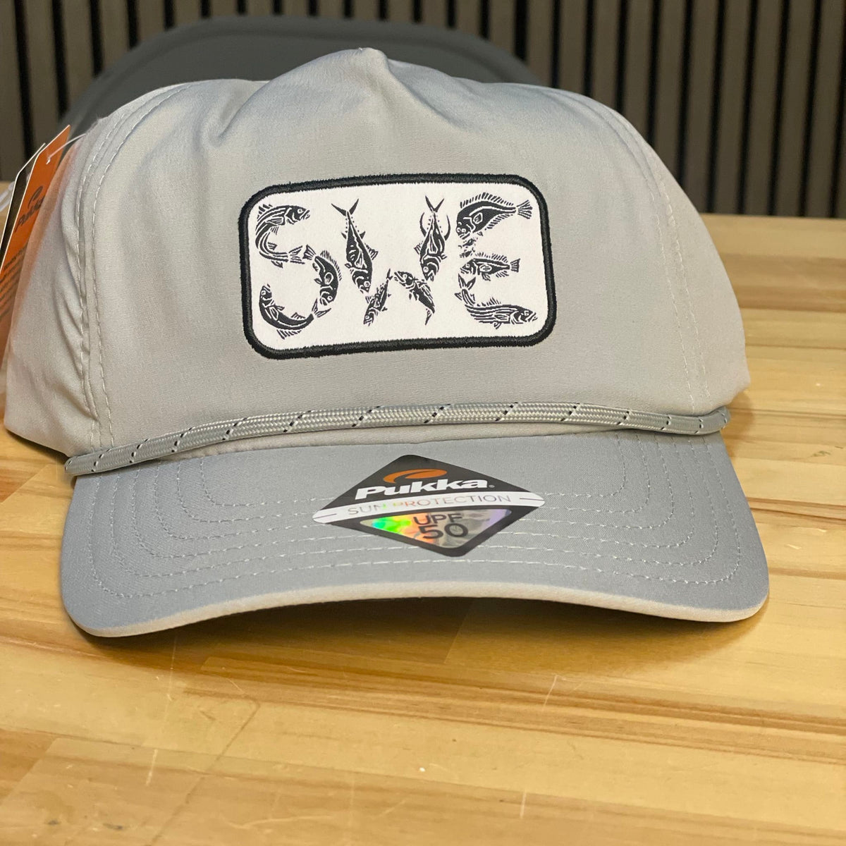 Saltwater Edge Multispecies Hat Pebble / Black